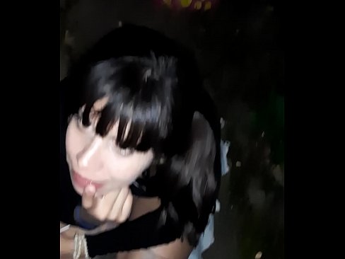 ❤️ 거리에서 사탕과 교환으로 부어오른 페니스 ❤️❌ 빌어먹을 우리 ❌️